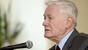 Valdas Adamkus