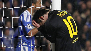 Lionelis Messi mėgins įmu&scaron;ti pirmąjį įvartį į &bdquo;Chelsea&ldquo; vartus.