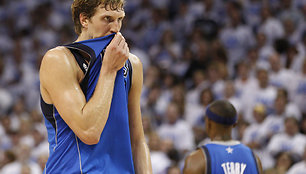 Dirkas Nowitzkis ir „Mavericks“ pralaimėjo antrą kartą.