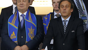 Ukrainos prezidentas Viktoras Janukovičius ir UEFA galva Michelis Platini