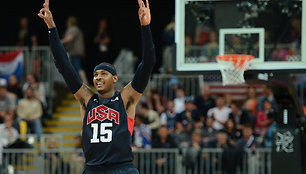 Carmelo Anthony pataikė net 10 tritaškių ir vos per 14 minučių surinko 37 taškus.