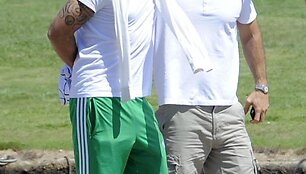 Ricky Martinas su ilgamečiu &scaron;irdies draugu Carlosu Gonzalesu