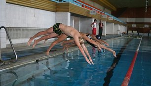 Lazdynų baseinas vėl laukia sportininkų.