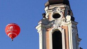 Vilniuje skraidyti oro balionais patogu, mat miestas nedidelis, lėktuvų nedaug, &scaron;alia nėra jūros.
