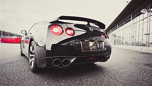 GAZAS.LT i&scaron;bandytas &bdquo;Nissan GT-R&ldquo;