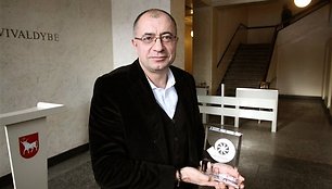 Gintaras Furmanavičius su „Metų vilties“ apdovanojimu