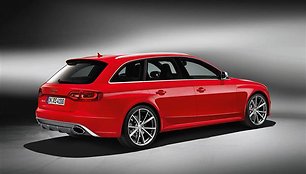 Naujasis 450 AG galios „Audi RS4“ universalas