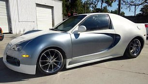 „Honda Civic“ pavirtęs prasta „Bugatti Veyron“ kopija