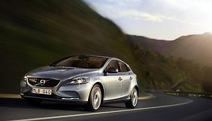 „Volvo V40“