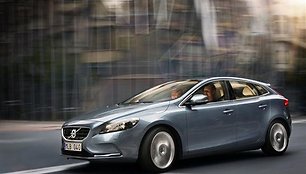 „Volvo V40“