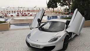 „McLaren MP4-12C“ Monake