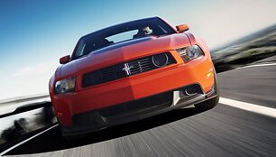 &bdquo;Ford&ldquo; prikėlė Amerikieti&scaron;ką legendą &ndash; &bdquo;Mustang Boss 302&ldquo;