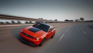 &bdquo;Ford&ldquo; prikėlė Amerikieti&scaron;ką legendą &ndash; &bdquo;Mustang Boss 302&ldquo;