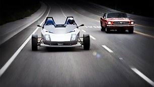 &bdquo;Epic Electric Vehicles&ldquo; triratis elektromobilis