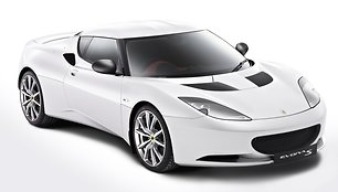 Du britiški lenktynininkai - „Lotus Evora S“ ir „Evora IPS“