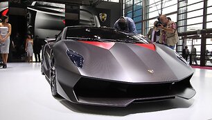 Paryžius. &bdquo;Lamborghini Sesto Elemento&ldquo;