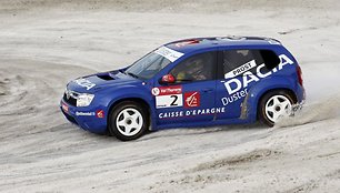 „Dacia Duster“ vairuos Alanas Prostas