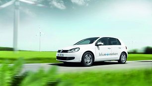 Elektrinis „VW Golf-e-motion“ jau 2014 metais!