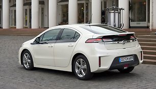 „Opel Ampera“