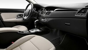 Atnaujinta &bdquo;Renault Laguna&ldquo;