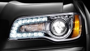 Naujojo &bdquo;Chrysler 300C&ldquo; modelio detalės