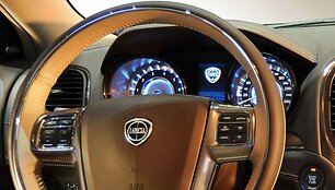 &bdquo;Lancia Thema&ldquo; interjeras