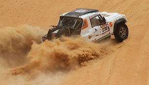 „Abu Dhabi desert challenge“ – trečiasis greičio ruožas