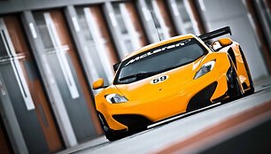 „McLaren MP4-12C GT3“ matysime tik lenktynių trasose