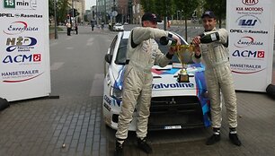 Žilvinas Sakalauskas ir Vytautas &Scaron;vedas