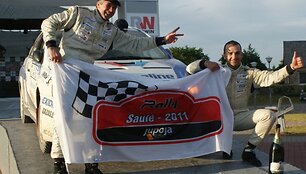 2011 m. &bdquo;Saulės ralio&ldquo; nugalėtojai - Vytauto &Scaron;vedo ir Žilvino Sakalausko ekipažas