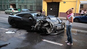 &bdquo;Nissan GT-R&ldquo; avarija Maskvos centre