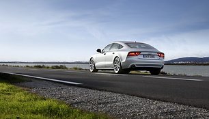 „Audi A7“ su „Godyear Eagle F1 Asymmetric“ padangomis 