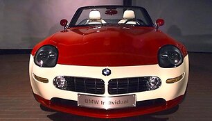 2003 m. &bdquo;BMW Individual Z8&ldquo; dažytas dviem spalvom