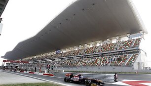 F-1 Indijos GP: Penktadienio treniruotės