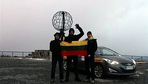 Lietuviai pradėjo žygį
