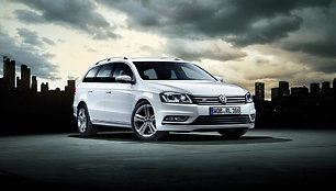 „Volkswagen Passat“ su „R-Line“ paketu