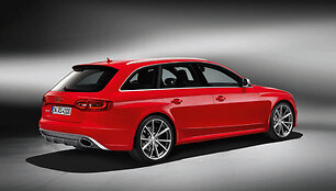 Naujasis &bdquo;Audi RS4&ldquo; universalas &ndash; su 450 AG