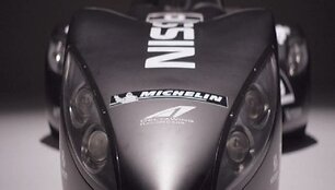 &bdquo;Nissan DeltaWing&ldquo; testai Le Mano lenktynių trasoje