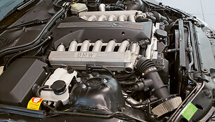 BMW Z3 prototipas su V12 varikliu