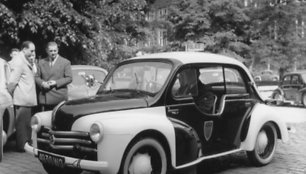 „Renault 4 CV“ policijos automobilis, 1954 m.