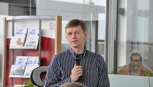 Dr. Vigilijus Sadauskas skaitė paskaitą vairuojantiems tėvams