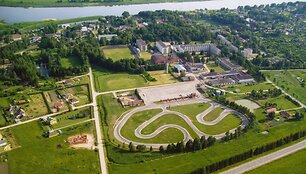 Smalininkų kartingo trasa i&scaron; Pauk&scaron;čio skrydžio