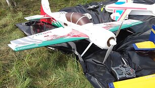 Akimirka i&scaron; aviamodelių &scaron;ventės Klaipėdos aerodrome.