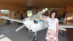 Aviacijos entuziastų bendruomenę kurianti L.Ramonienė tiki, kad gyventi &scaron;alia lėktuvo norės vis daugiau dangaus ir skraidymo mėgėjų. 