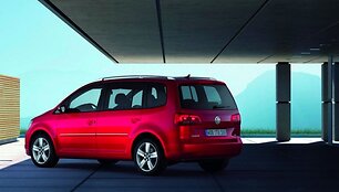 &bdquo;VW Touran&ldquo; supana&scaron;ėjo į brolius ir seseris