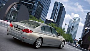 „BMW 5 Li“ limuzinas – kinams