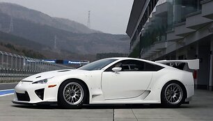&bdquo;Lexus&ldquo; grįžta į 24 valandų lenktynes