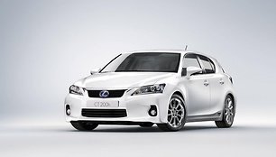 „Lexus CT 200h“ – nutaikytas į „Audi A3“