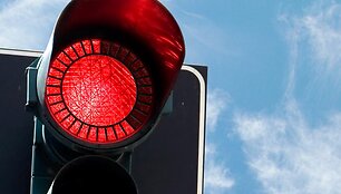Novatori&scaron;ka &scaron;viesoforo idėja &ndash; nekantriems vairuotojams