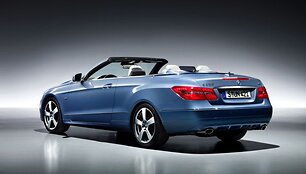 Naujasis &bdquo;Mercedes-Benz E&ldquo; kabrioletas &ndash; visiems metų laikams